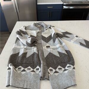 Natural Reflections Gray and White Patterned Cardigan
